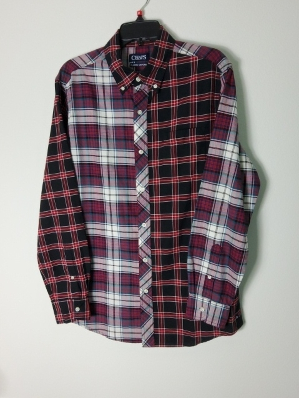 Chaps Men's Black and Red Plaid Button-Down Shirt Size M